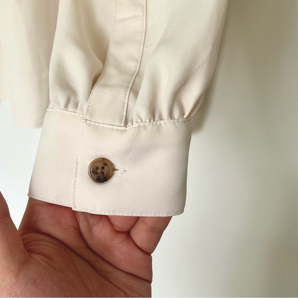 LOFT Crepe Utility Blouse - Cream, Size L - Picture 4 of 6